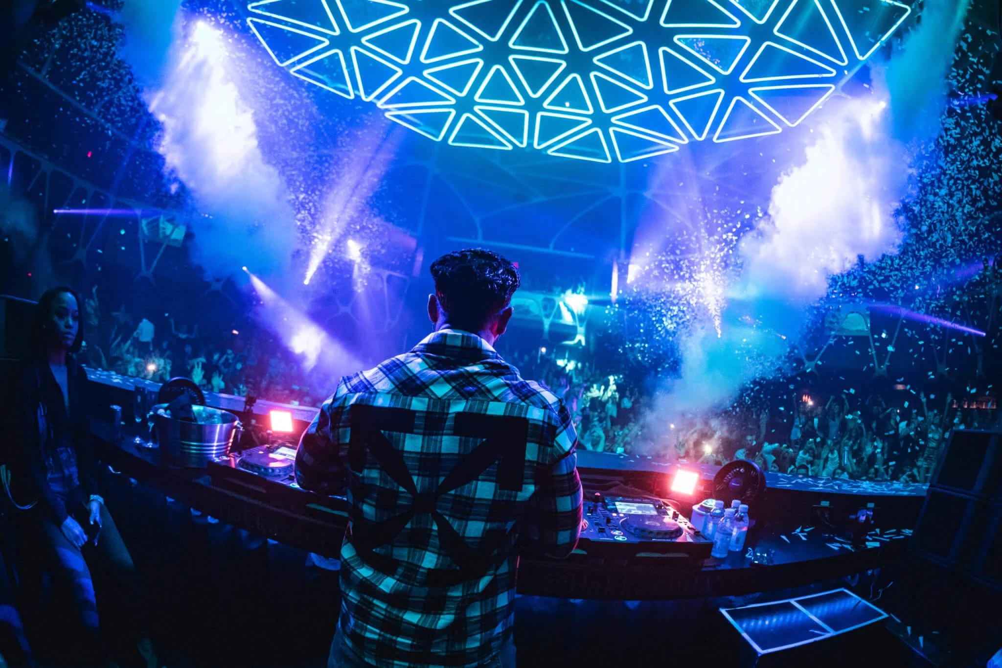 Live DJ Performances